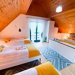 بيت للعطل Private Riverside House On The River With Private