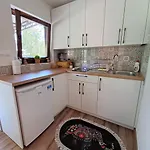 Private Riverside House On The River With Private Prázdninový dům