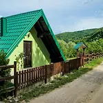 بيت للعطل Private Riverside House On The River With Private كولين فاكوف