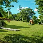بيت للعطل Private Riverside House On The River With Private