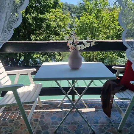 Private Riverside House On The River With Private Kulen Vakuf