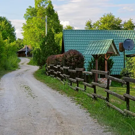 Private Riverside House On The Una River With Private Beach