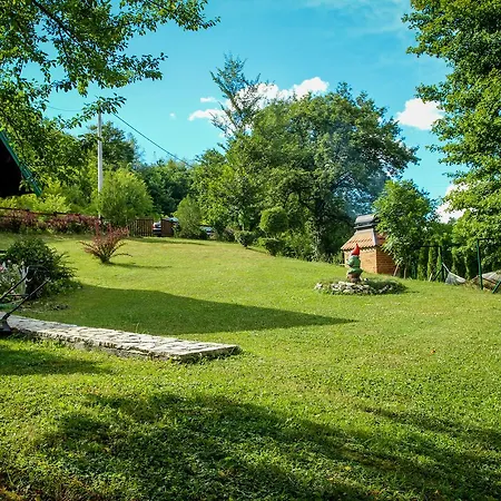 Σπίτι διακοπών Private Riverside House On The Una River With Private Beach